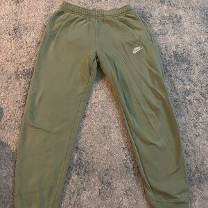 Nike Green Sweatpants with Relaxed Fit